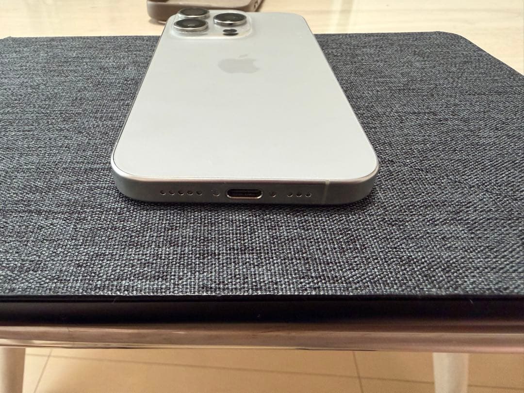 iPhone 15 Pro 128GB ナチュラルチタニウム 動作確認済