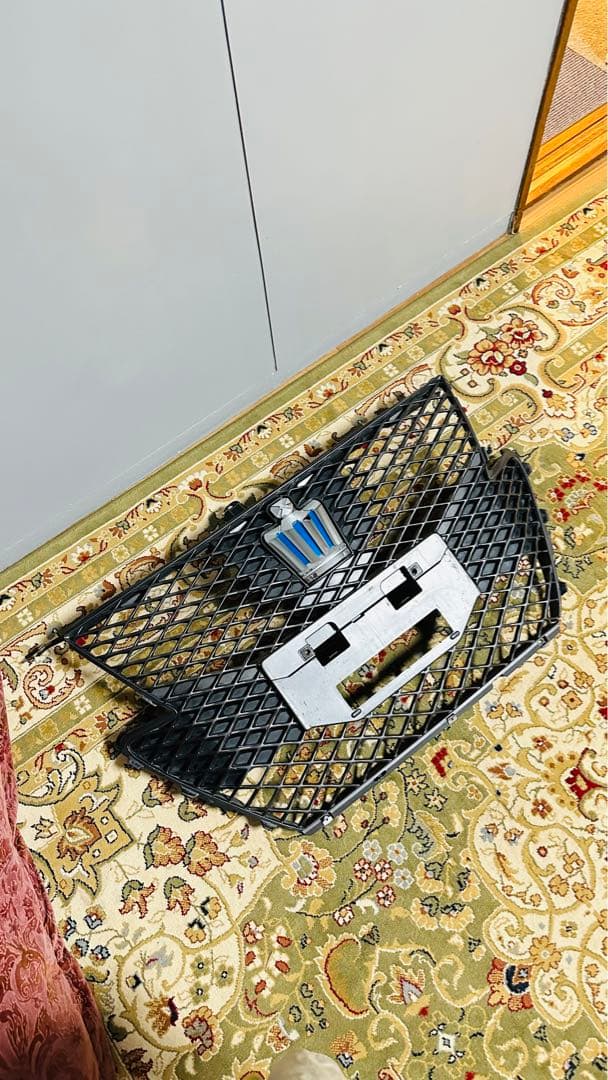 ロゴ入りクラウンバンパーグリル