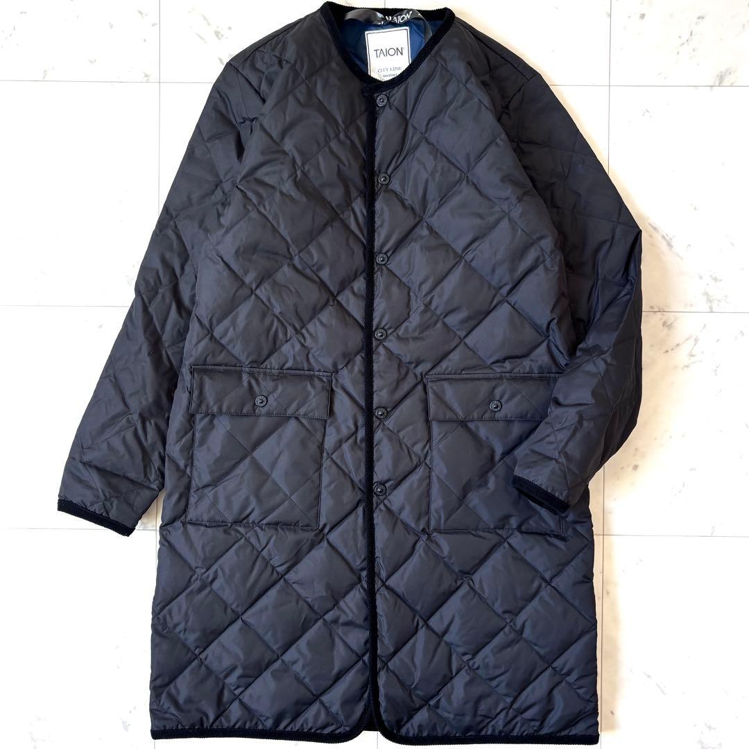 タイオン　パイピングノーカラーキルティングコート　コーデュロイ　ロゴボタン