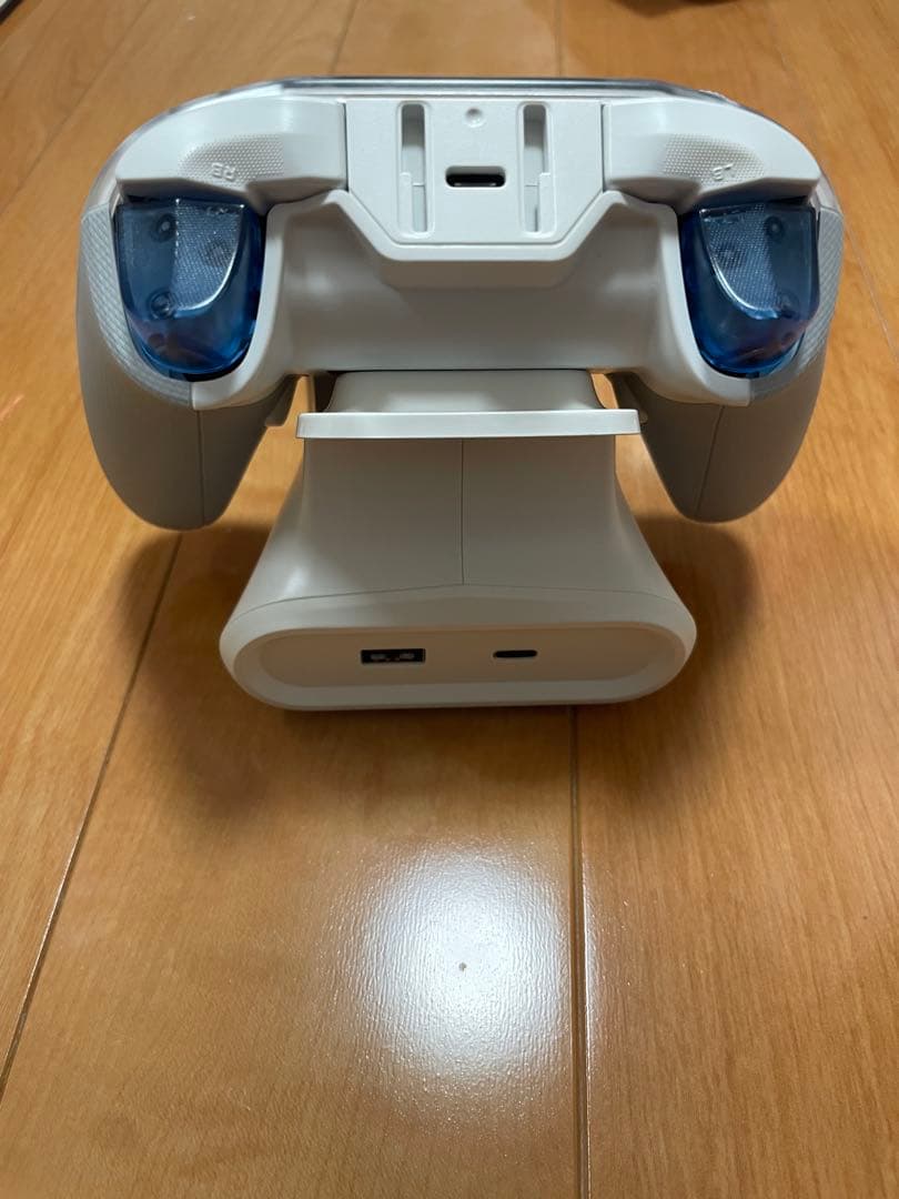 PC用ゲームコントローラー・コンバーター FLYDIGI APEX4