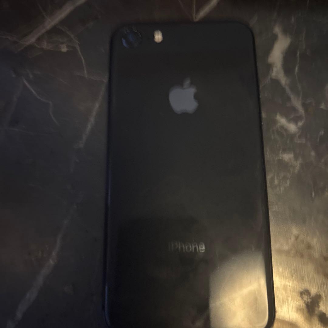 お*り様 Apple iPhone 8 ブラック