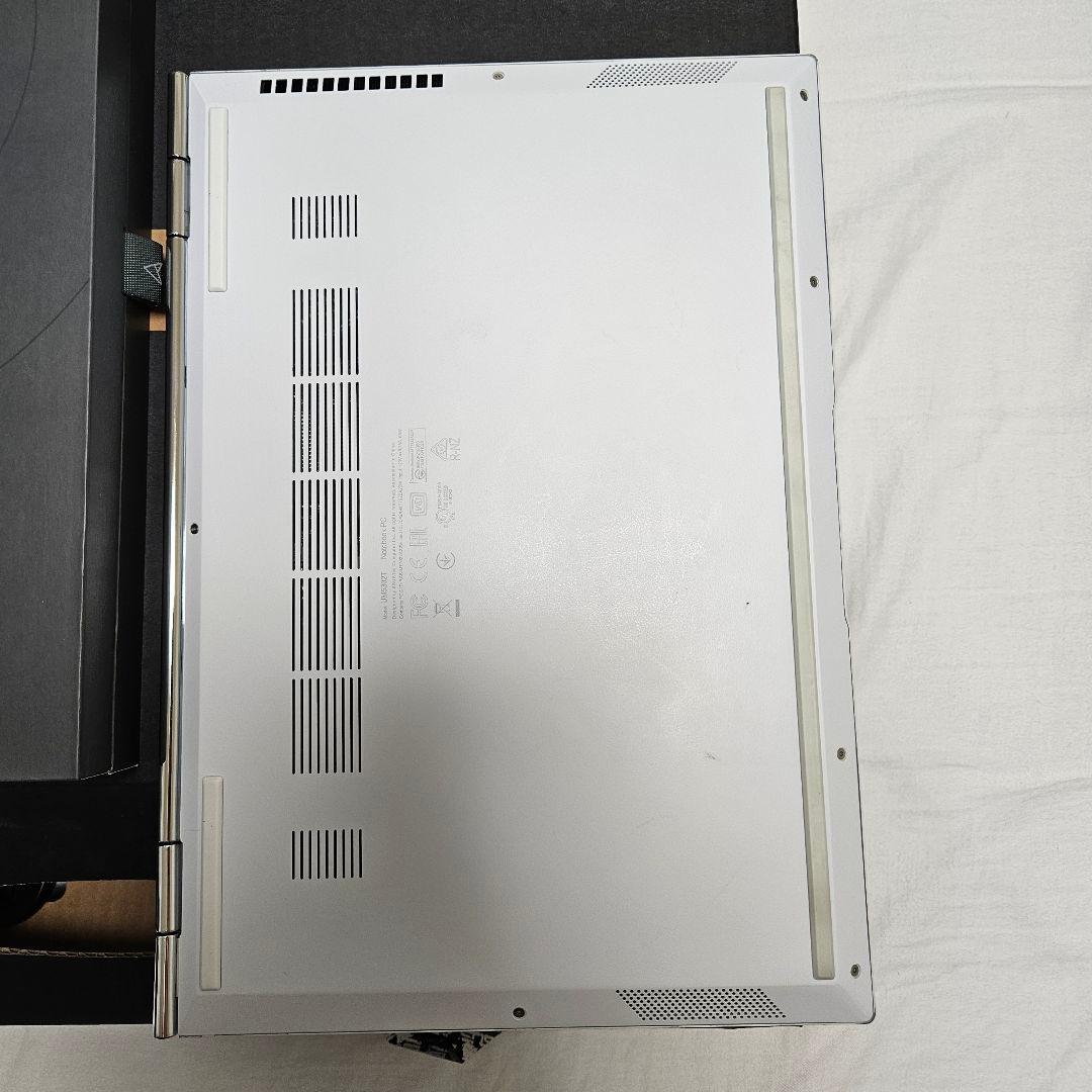 T*M様 Asus Zenbook 6800U 1TB 有機EL