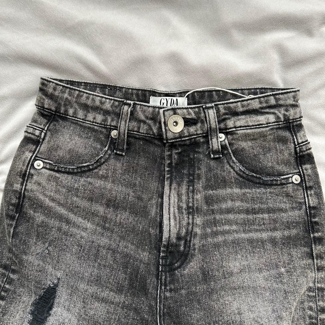 新品未使用タグ付き GYDA H/Wインナーリップドスキニーデニムパンツ