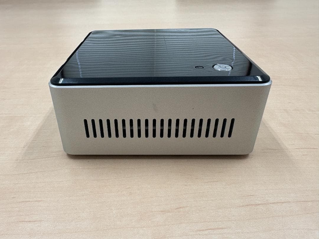 Intel NUC NUC5I3RYH　ミニPC