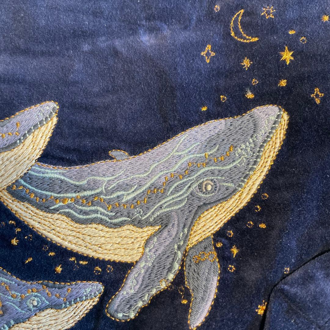 Elizabeth Scarlett クジラ刺繍ポーチ　エブリデイポーチ
