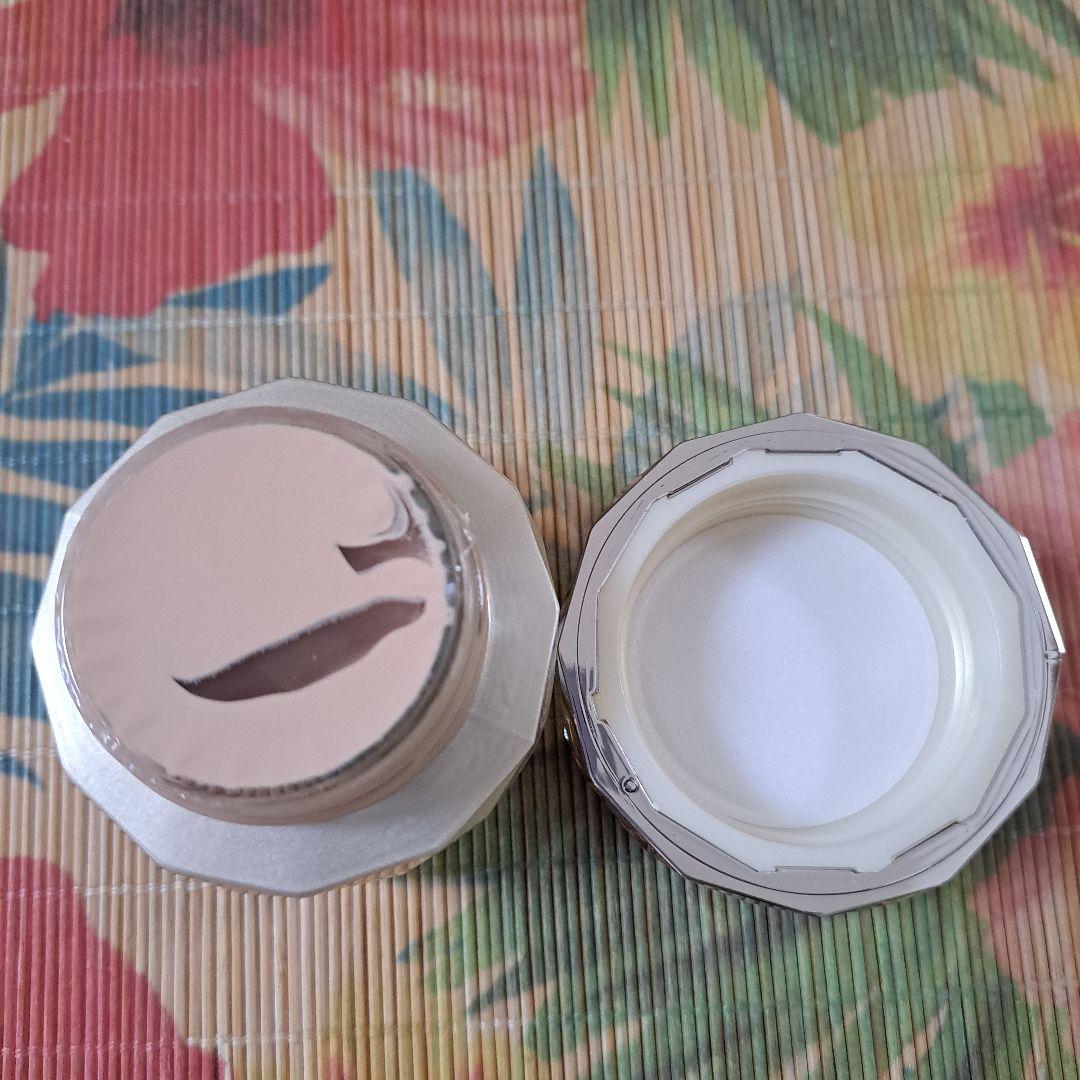 クレ・ド・ポーボーテル•フォンドゥタン