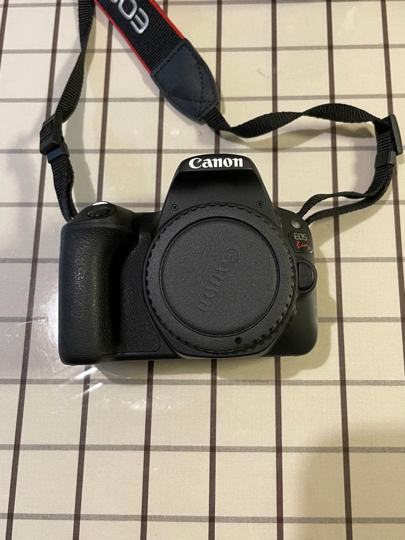 Canon EOS Kiss X9 本体 + レンズセット