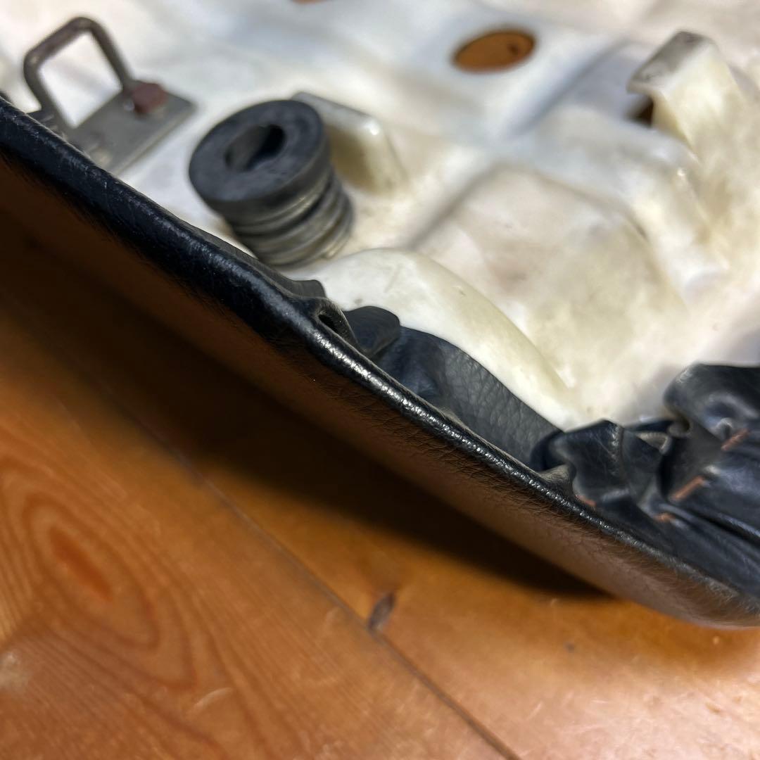 GPZ900R 純正シート 1102