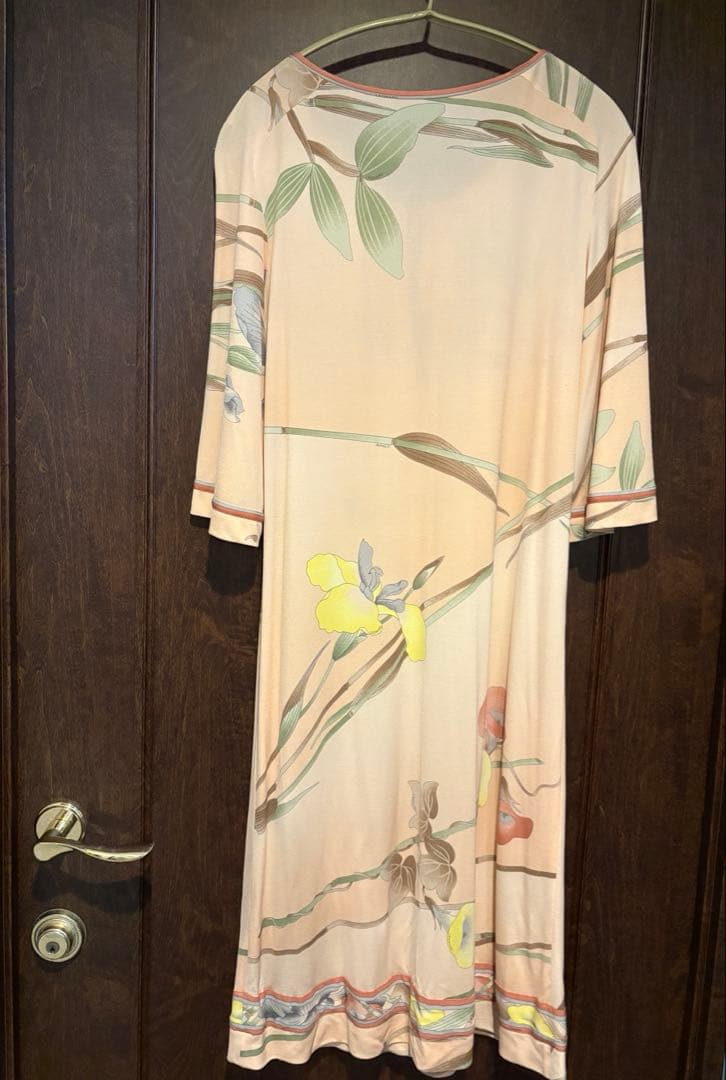 レオナール　LEONARD サイズ42 シルク