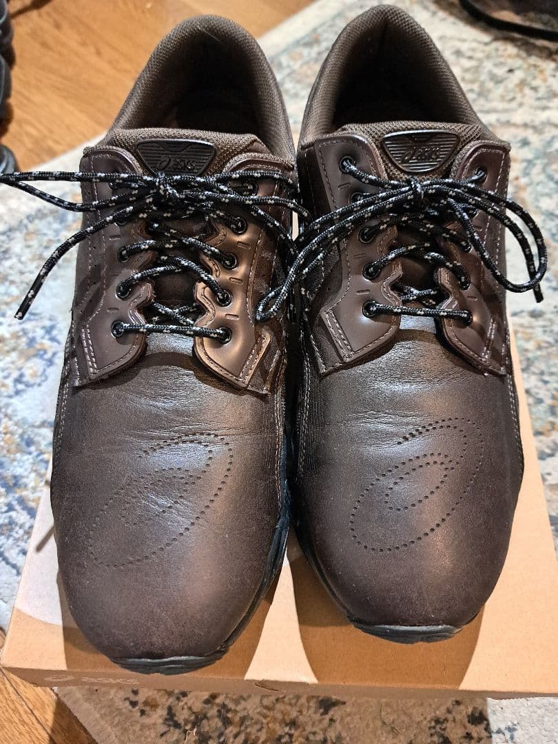 今週限定ASICS　GEL-KINETIC SP　ブラウン