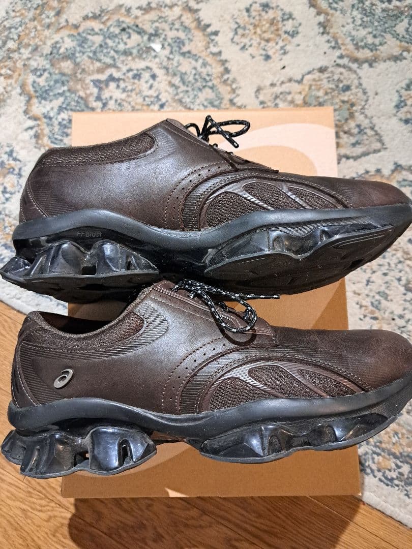 今週限定ASICS　GEL-KINETIC SP　ブラウン