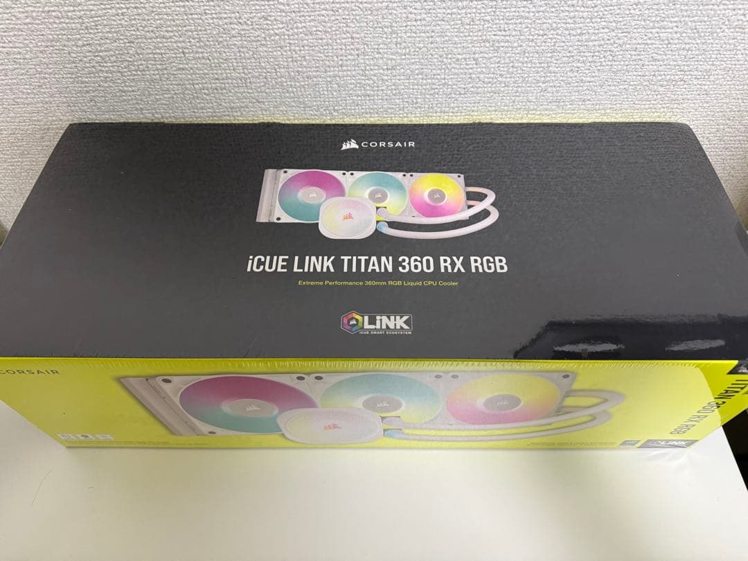 iCUE LINK TITAN 360 RX RGB 本体
