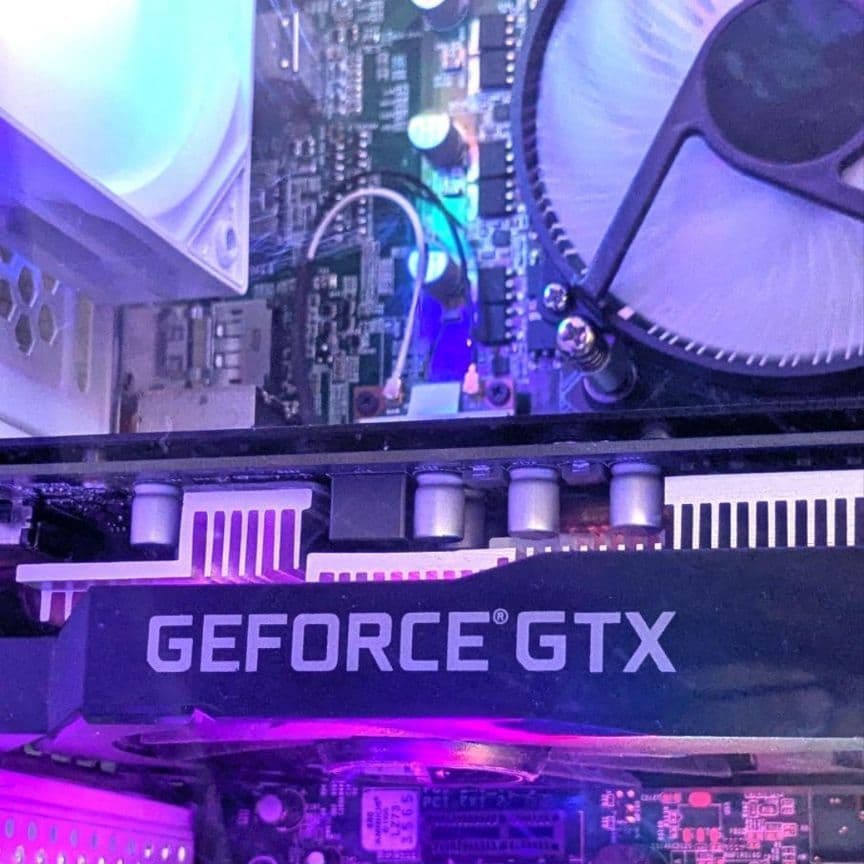 新品白ケース RGBファン搭載 自作ゲーミングPC GTX1660Ti搭載