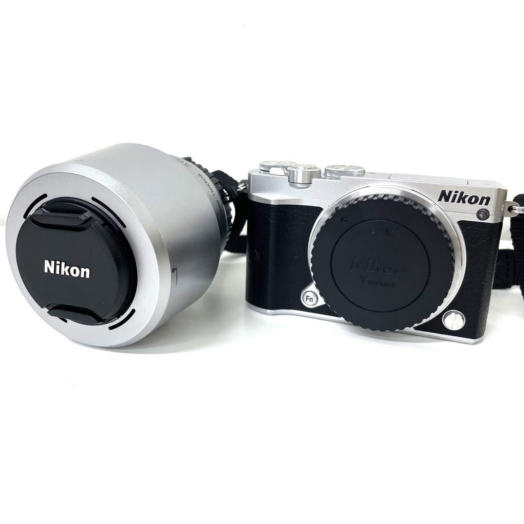 【TK】美品✨Nikon 1 J5 ニコン　ズームレンズキット　ミラーレス一眼