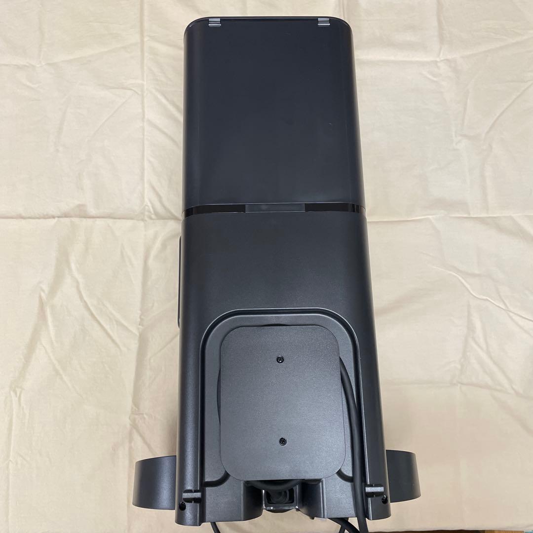 iRobot Roomba i7 本体とClean Base