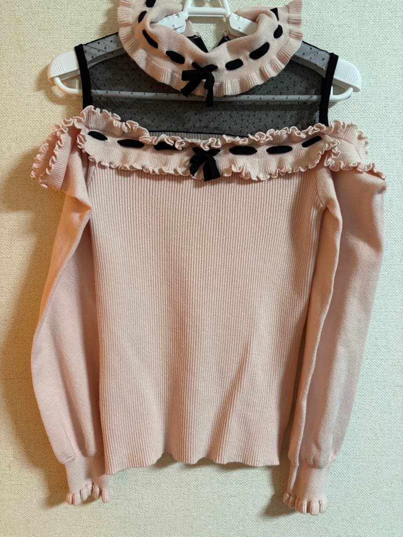 ハニーミュウ ドットチュール肩あきフリルトップス