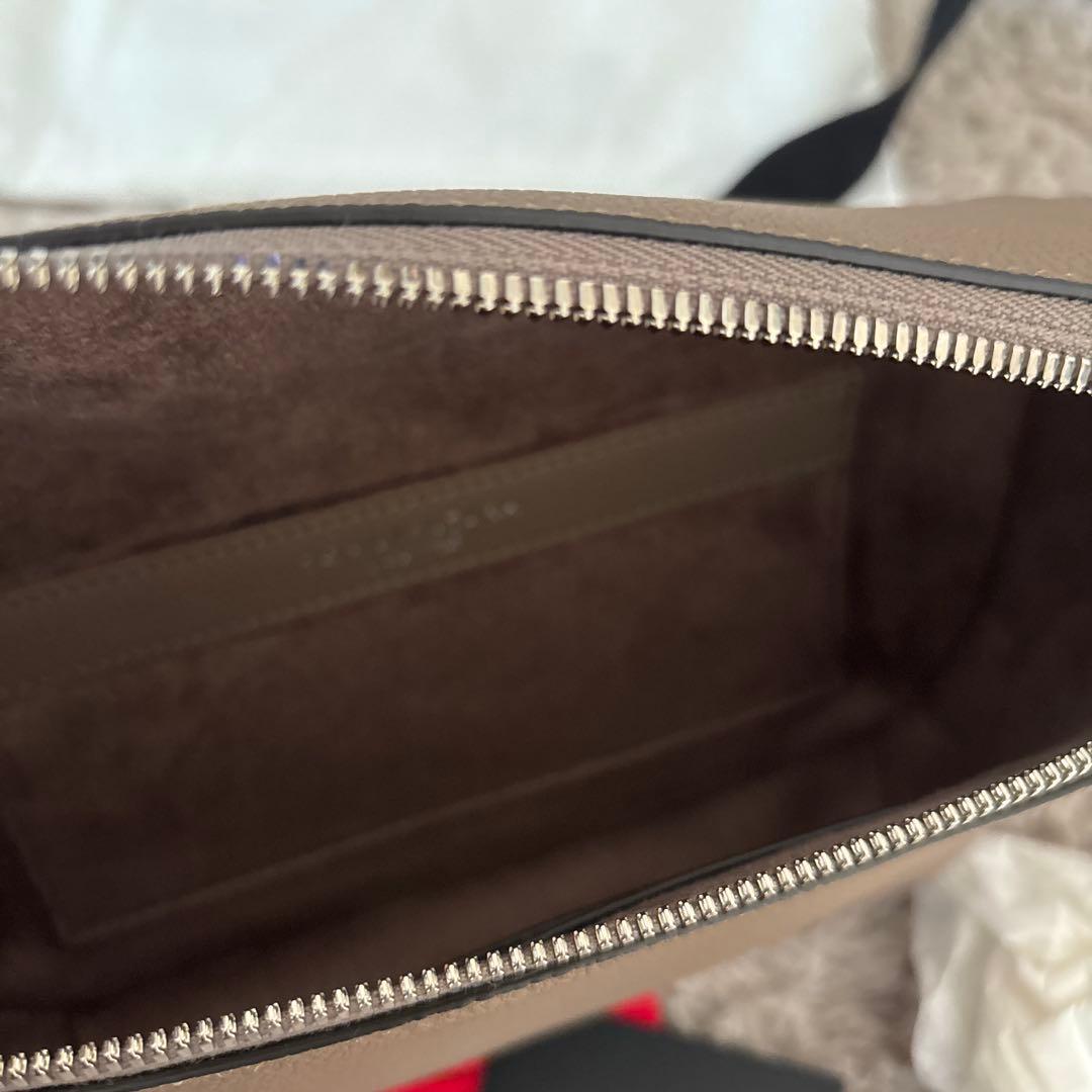 値下げ　超美品⭐︎正規品【ボナベンチュラ】リアムクロスボディバッグ