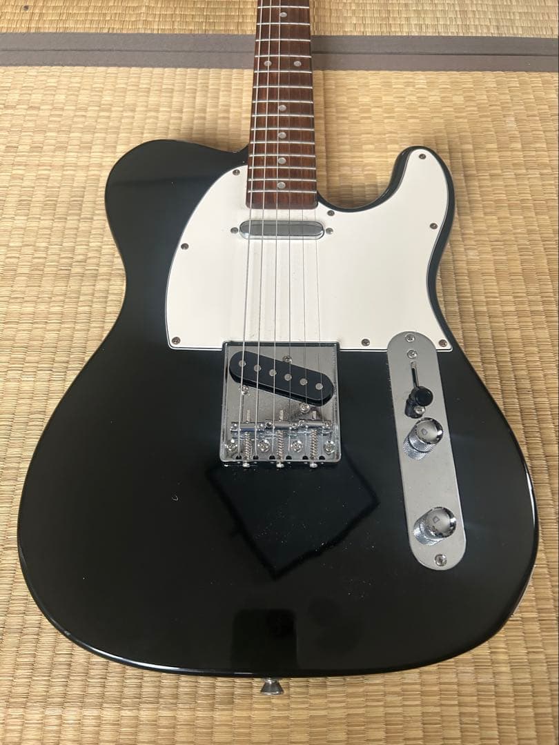 Telecasterタイプ（Fenderギターケース付き）