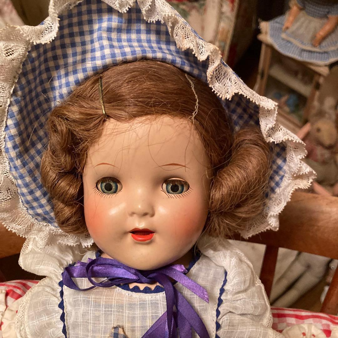 アンティークドール青と白のチェック柄