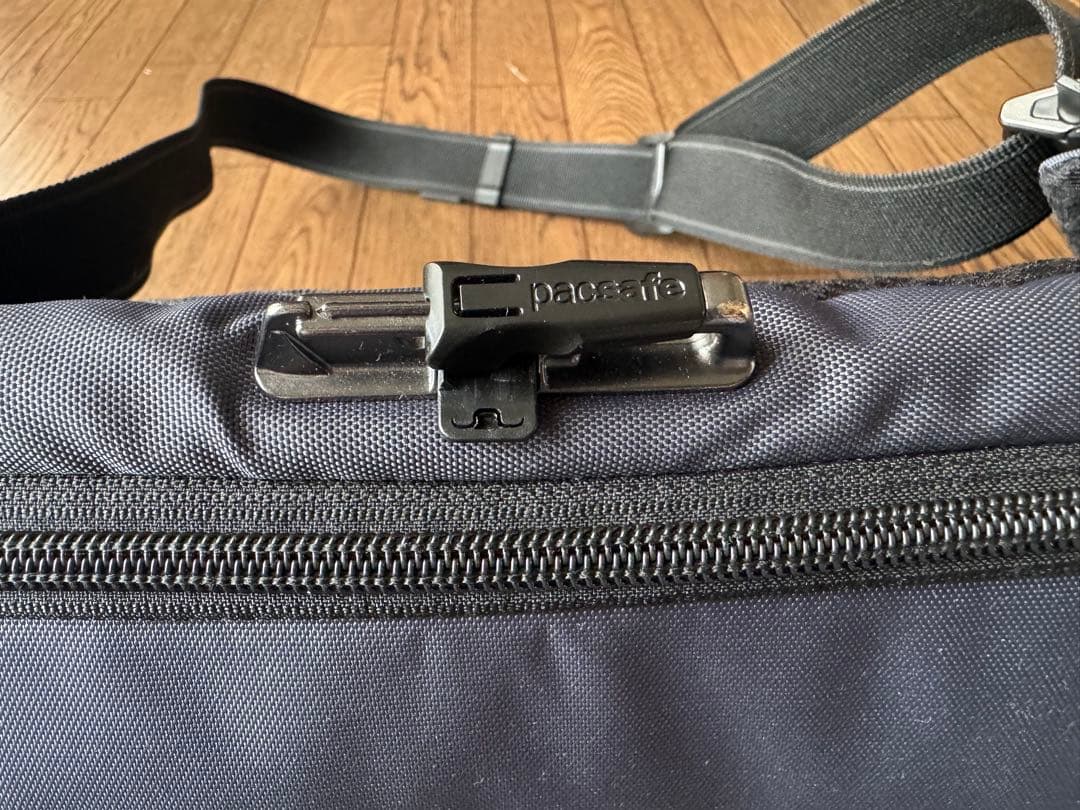 【お値下げしました】パックセーフ　Pac safe