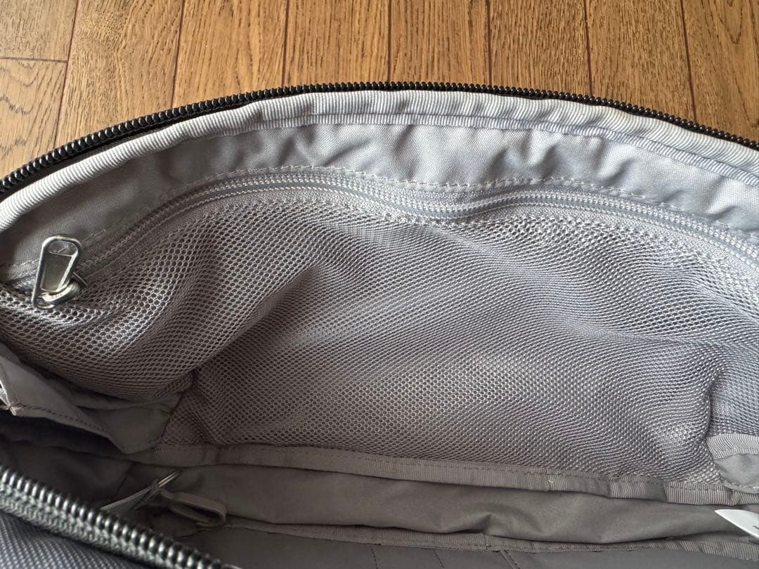 【お値下げしました】パックセーフ　Pac safe