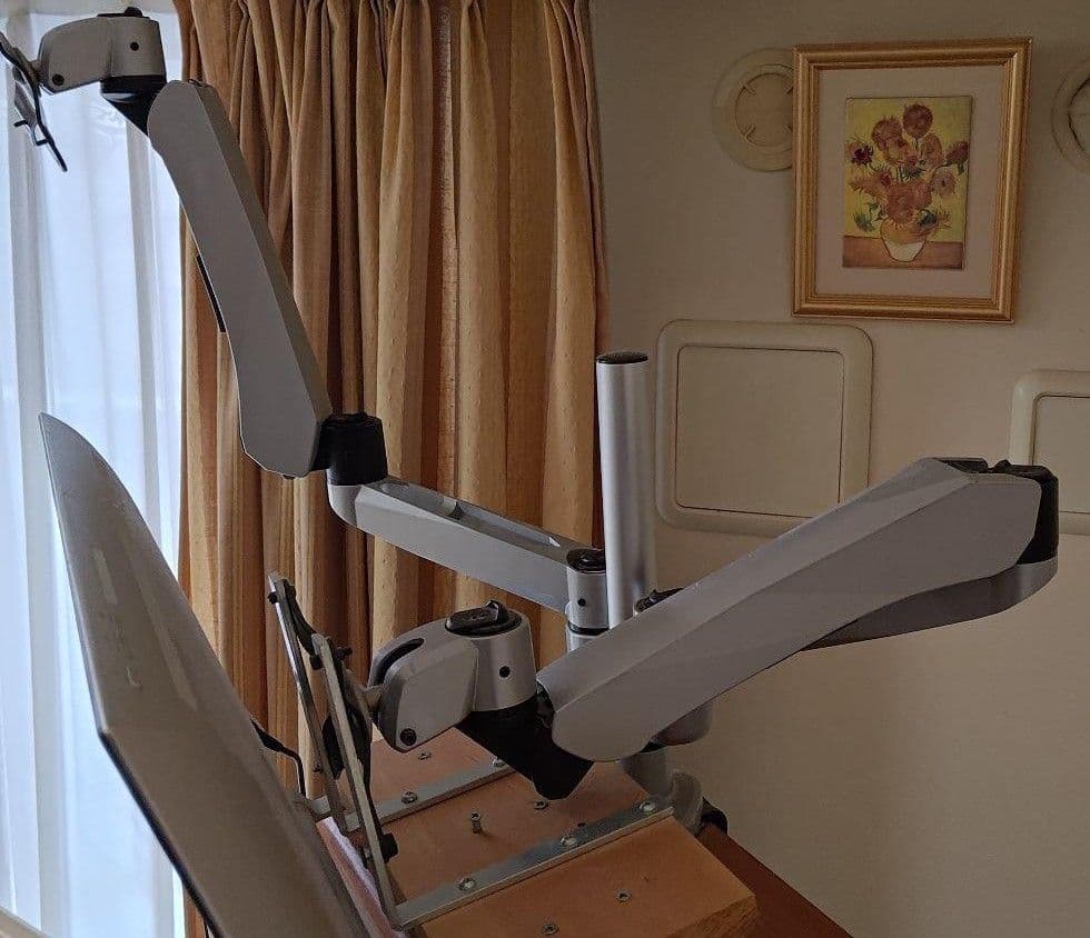 ♦️⑦SANWA SUPPLY 水平垂直モニターアーム2面 CR-LA1007