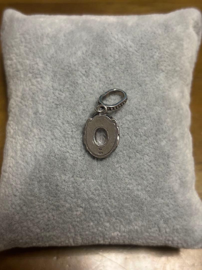 Loree Rodkin ローリーロドキン　クロス、フェザー、丸型ネックレス