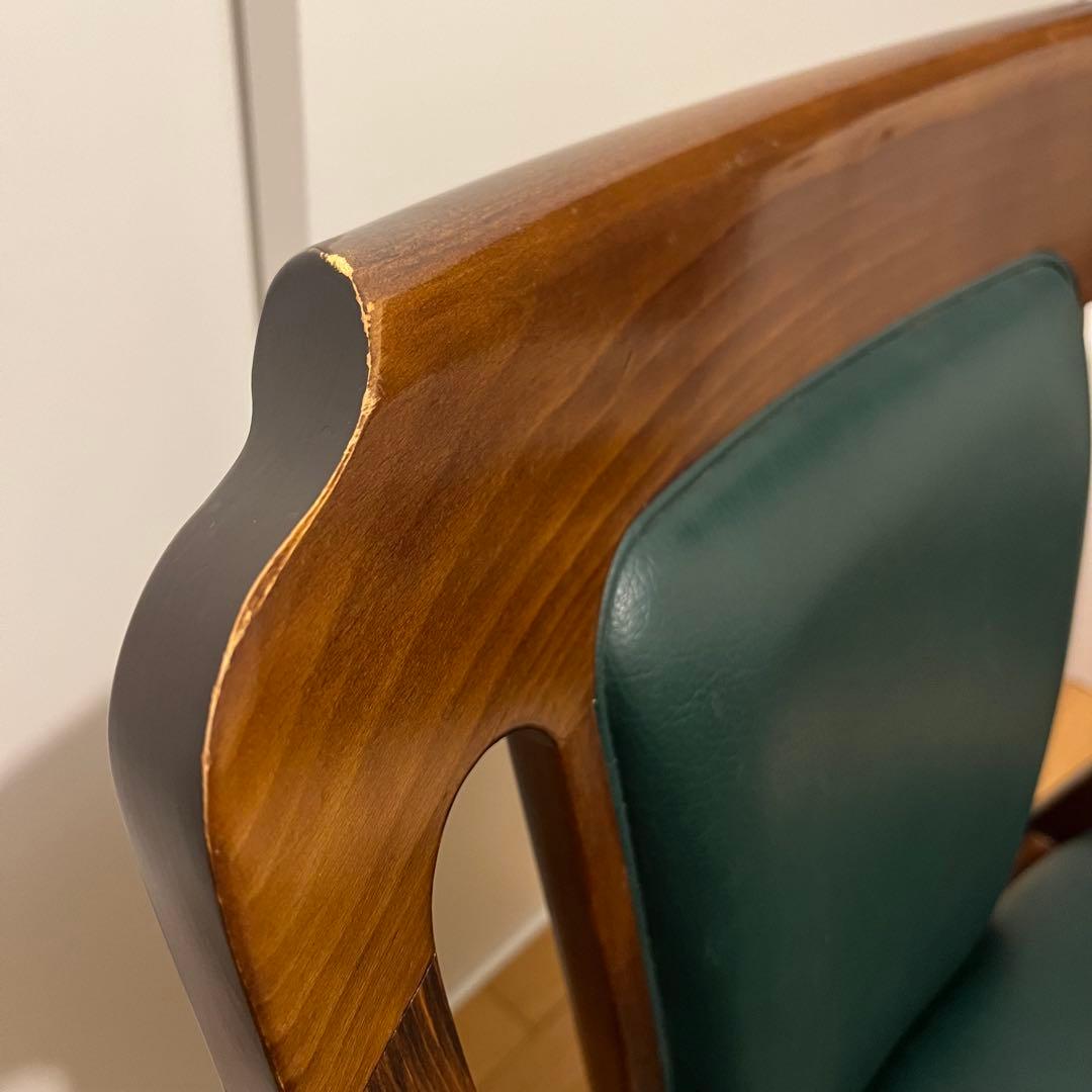 訳アリ カリモク アームチェア 緑レザー 木製椅子 キツツキ　廃盤品　送料込み③