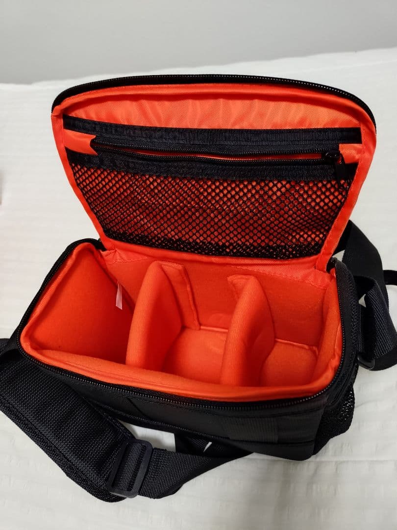 <しょう>【SONY α6400】ミラーレスカメラ レンズ2本付き