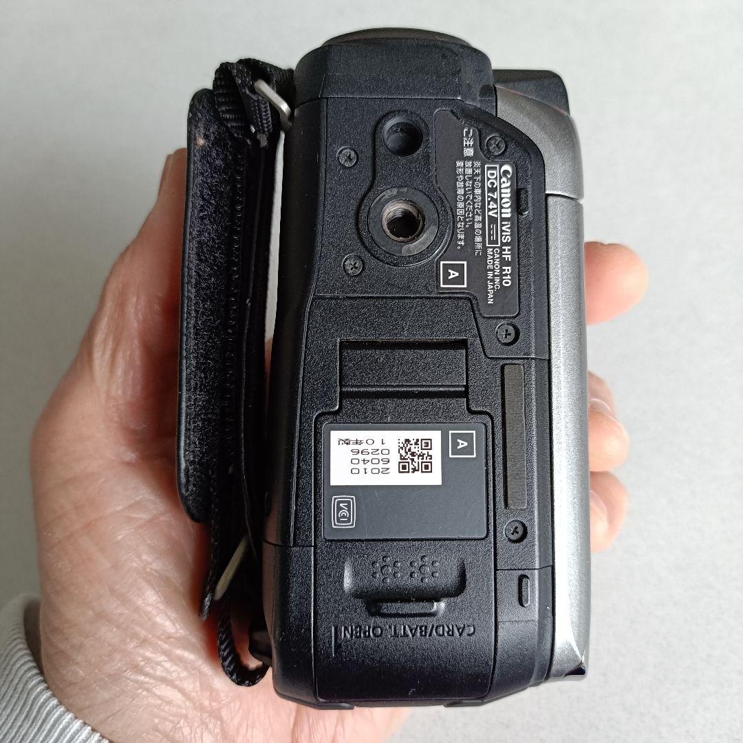 Canon　ビデオカメラ　iVIS HF R10