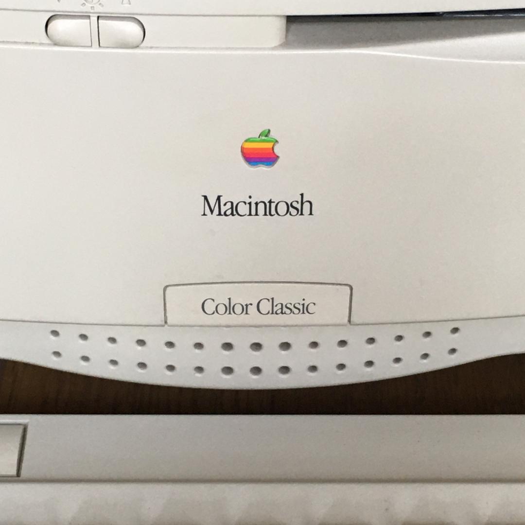 Macintosh Color Classic キーボードとマウス付き