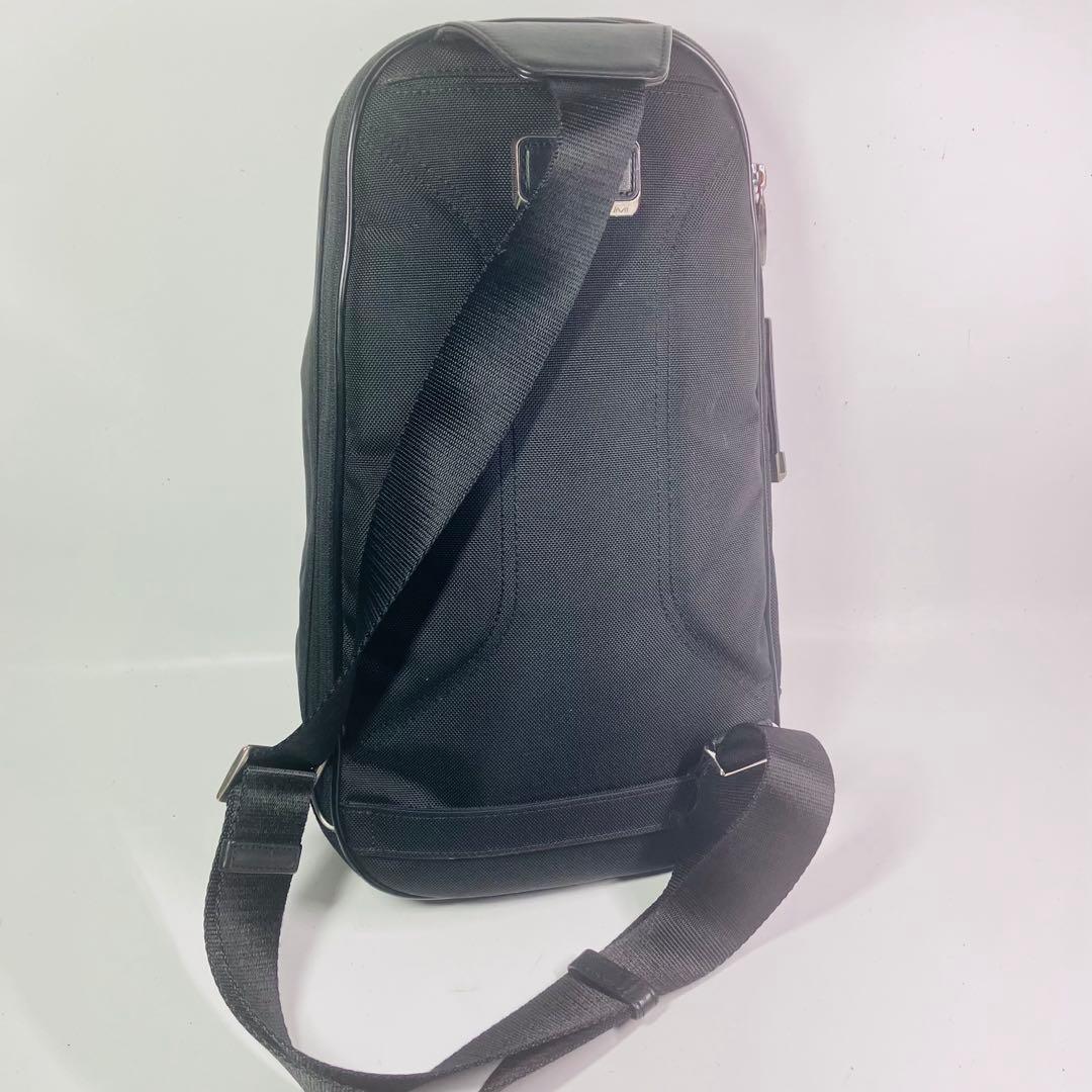 TUMIトゥミ Arrive マーティン スリングバッグ0255010d2