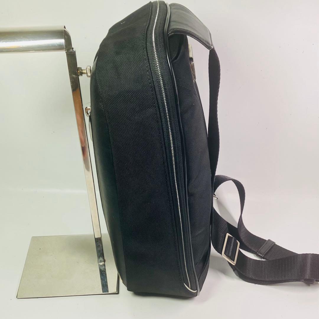 TUMIトゥミ Arrive マーティン スリングバッグ0255010d2