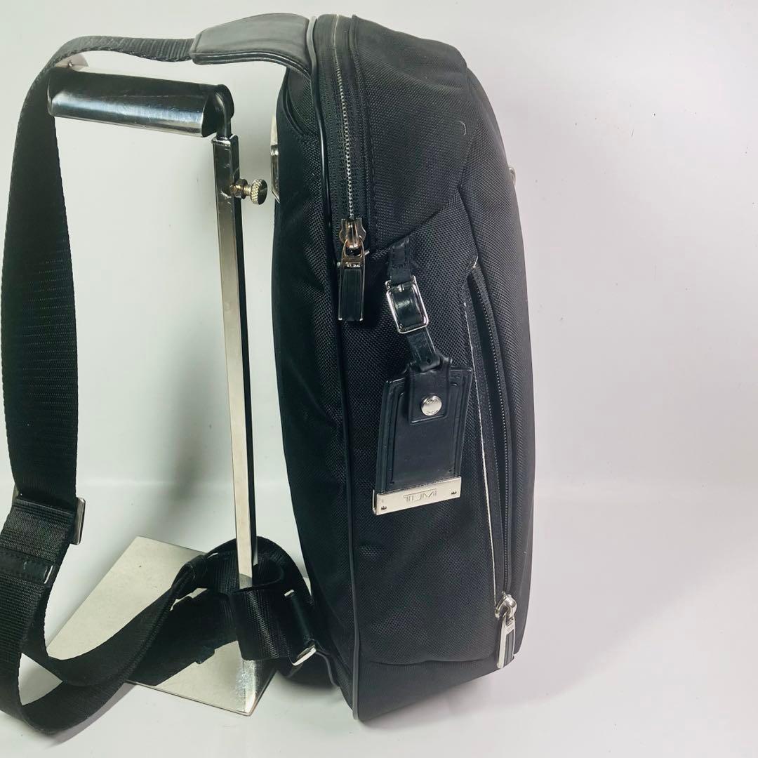 TUMIトゥミ Arrive マーティン スリングバッグ0255010d2