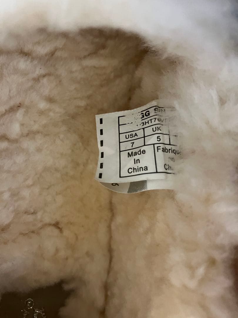 UGG シルバー グリッター モカシン