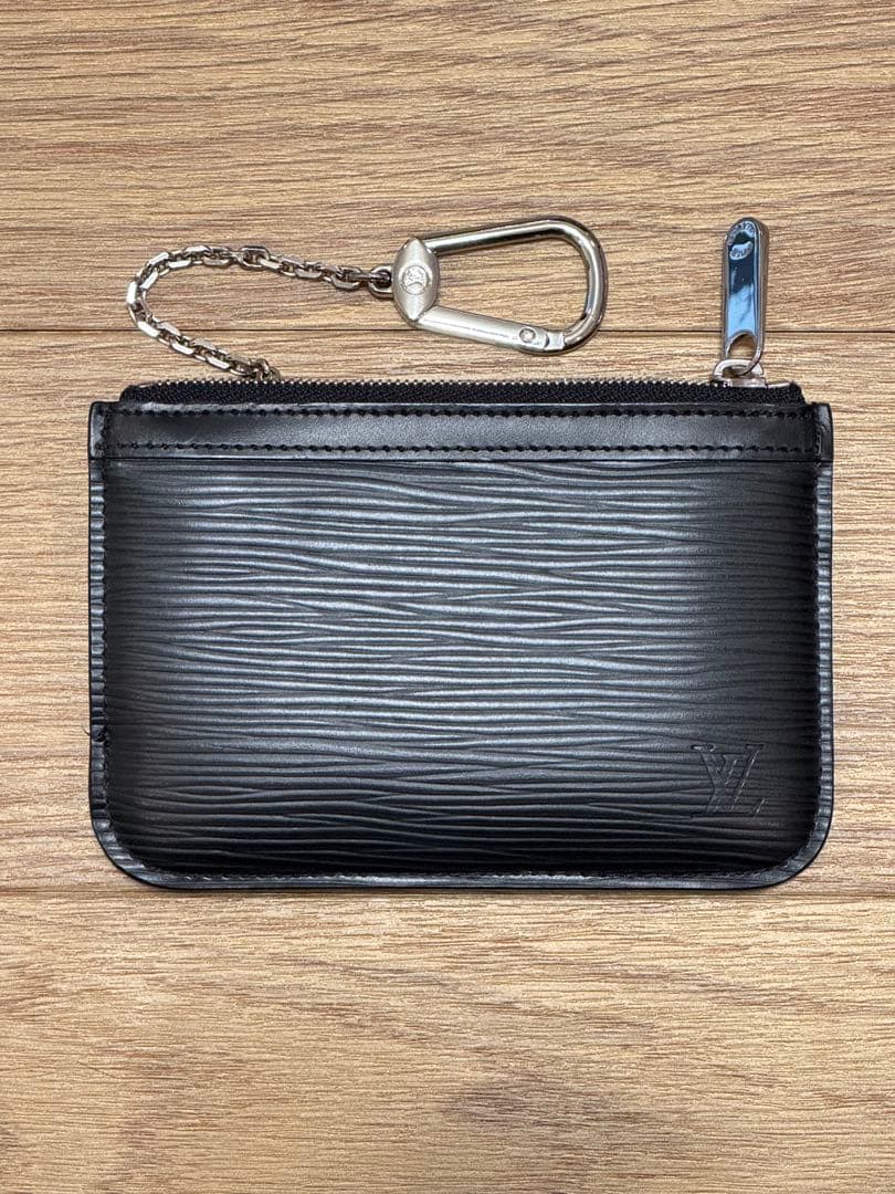 ルイヴィトン エピ ポシェットクレ ケース キーケース 黒