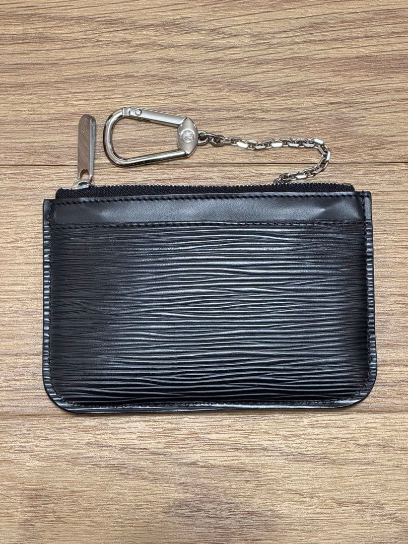 ルイヴィトン エピ ポシェットクレ ケース キーケース 黒
