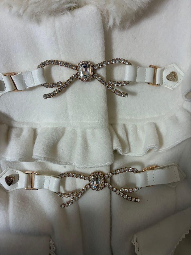 LIZLISA ビジューリボンショートフードコート ホワイト リボン訳あり