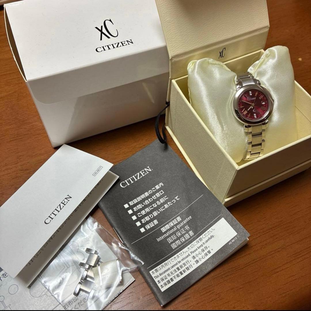 【美品】シチズン クロスシー 赤文字盤　レディース　腕時計　ダイアモンド