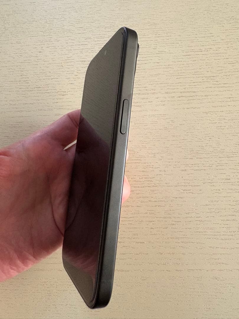 【美品】iPhone 15 128GB ブラック SIMフリー