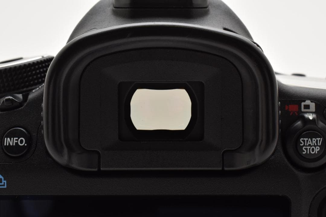 ■美品■Canon EOS 5D Mark III ボディ