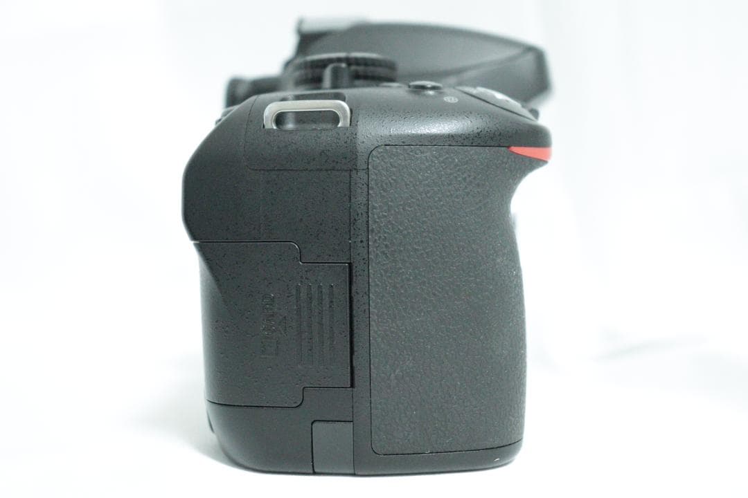 美品❤️Nikon D5100 手振れ補正付き レンズセット スマホ転送 初心者