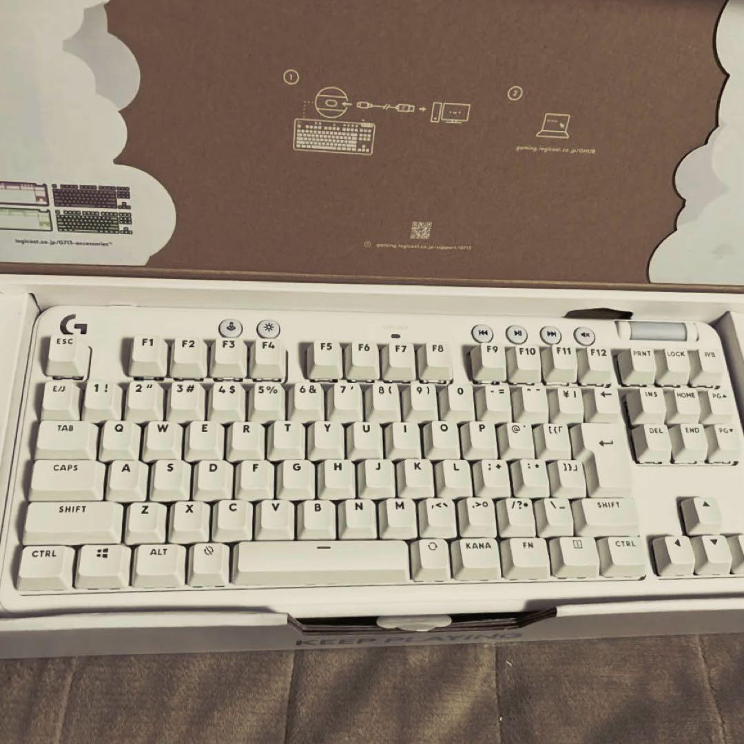 Logicool G713　有線キーボード　オーロラコレクション タクタイル