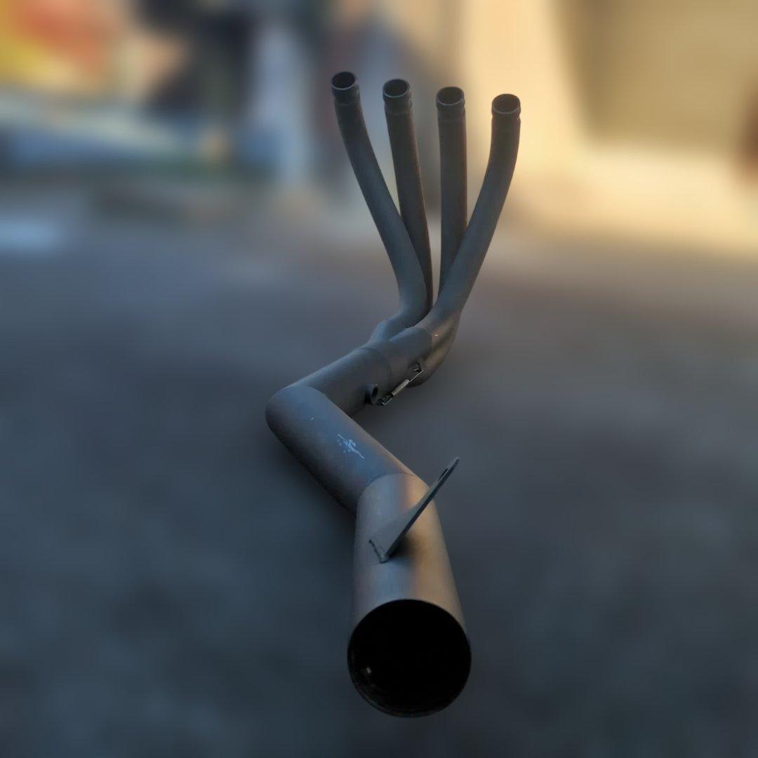 マフラー2018年製