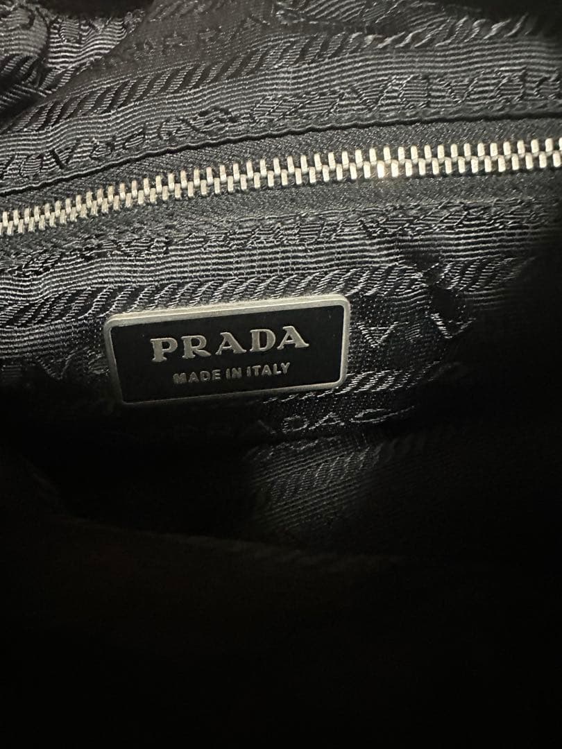 良品　美品　PRADA ショルダーバッグBK