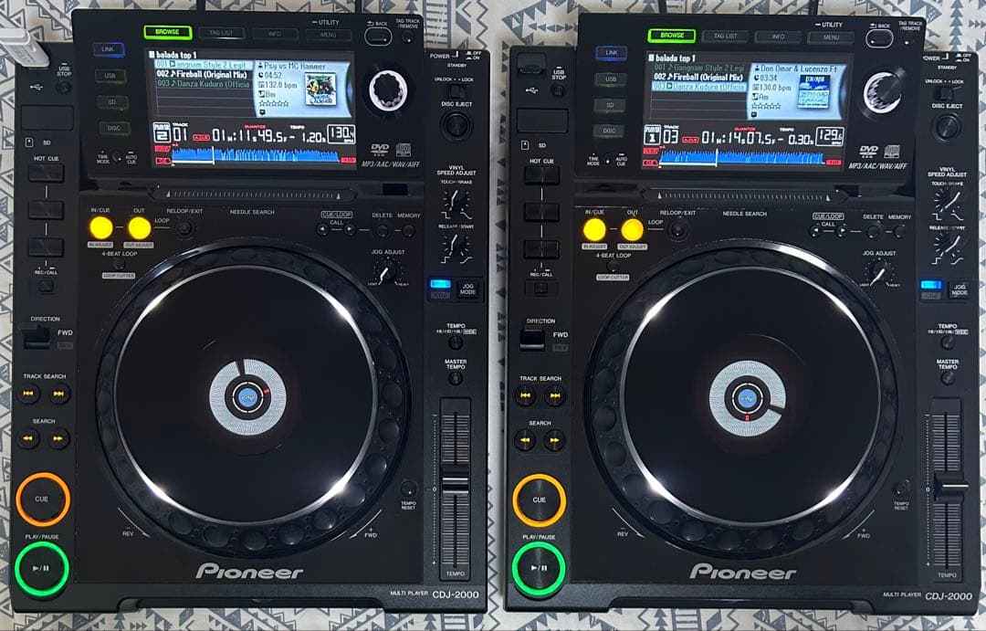 CDJ-2000 2台