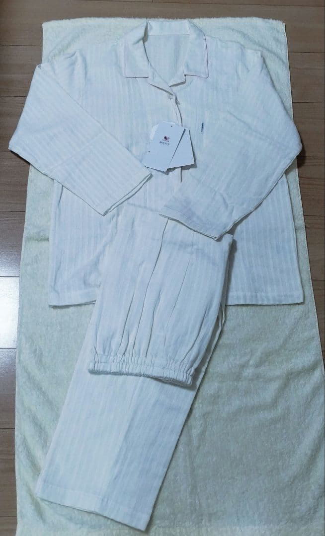 ワコール睡眠科学レディースパジャマ　Mサイズ