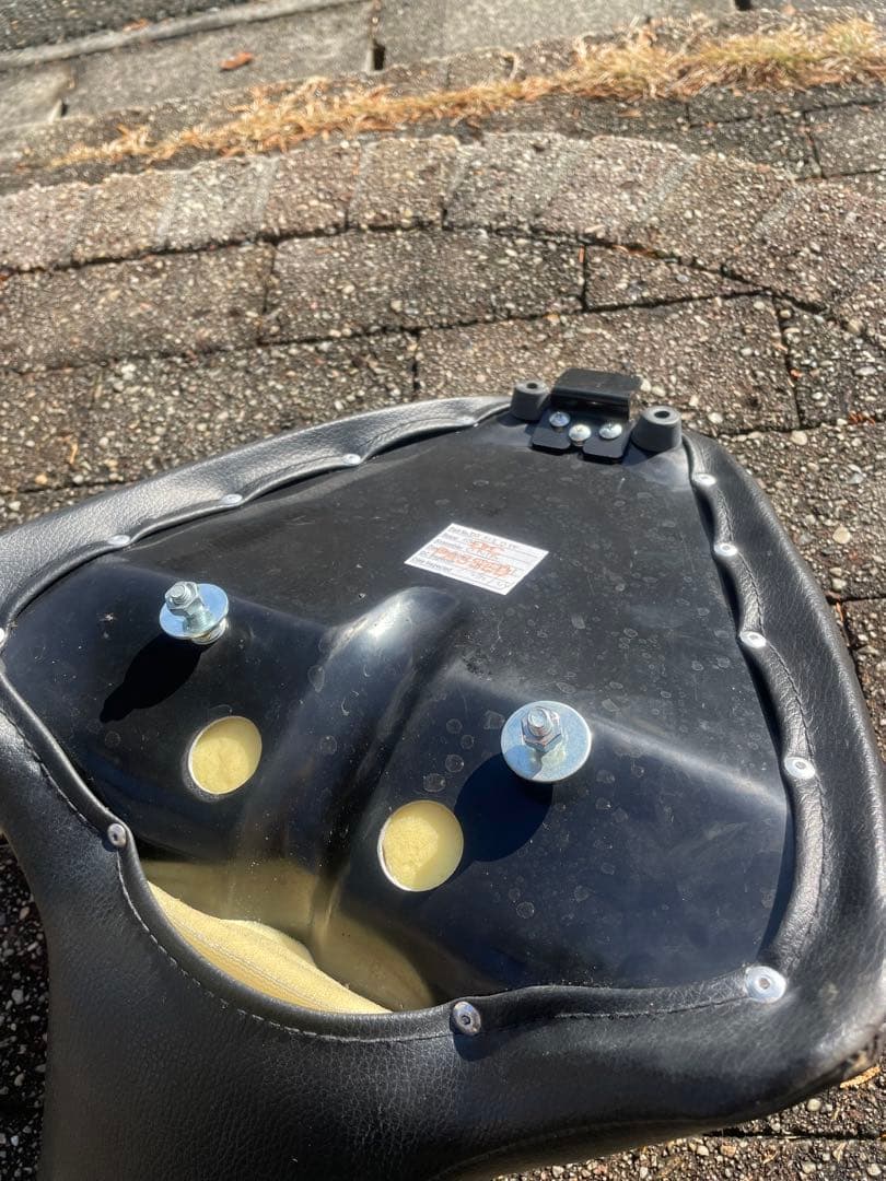 フラットフェンダー用ソロシート&ピリオンシート ダイヤ柄　ドラッグスター400