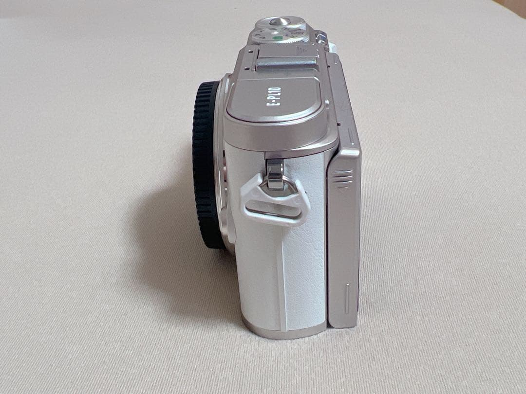 OLYMPUS PEN E-PL10 ホワイト