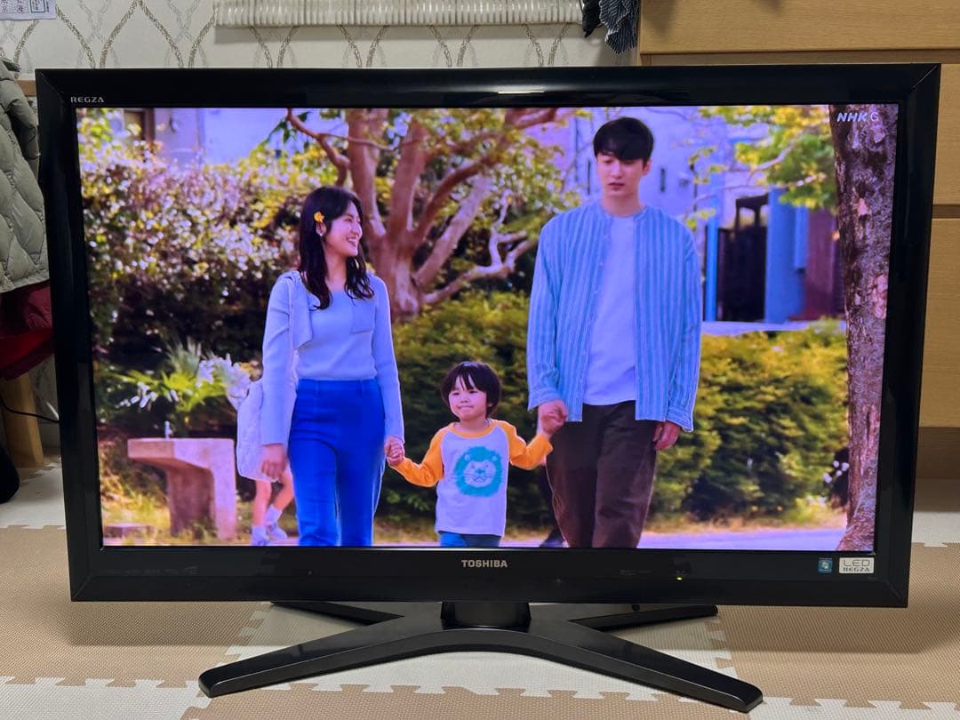 TOSHIBA REGZA 42インチ液晶テレビ　42ZG1